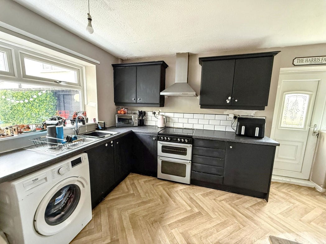 Property image 5 of 15