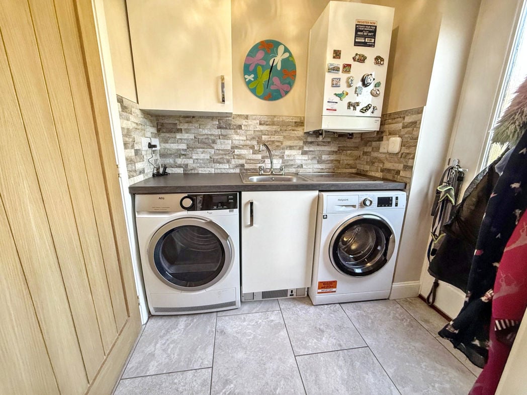 Property image 12 of 25