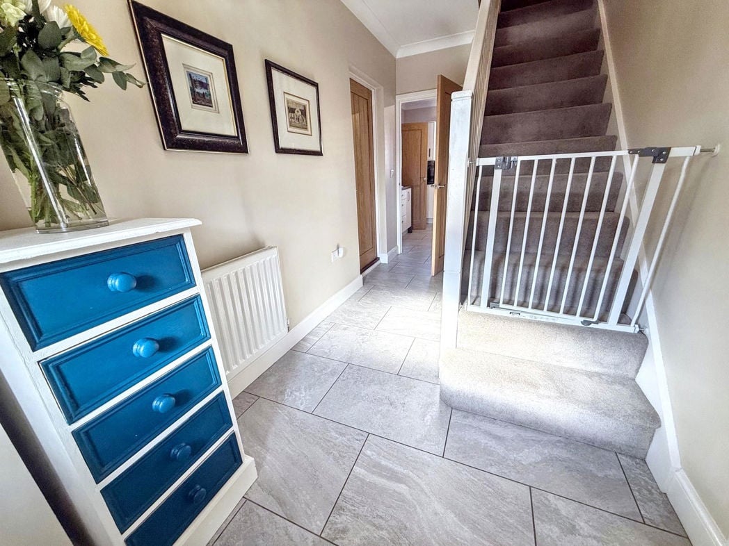 Property image 4 of 25