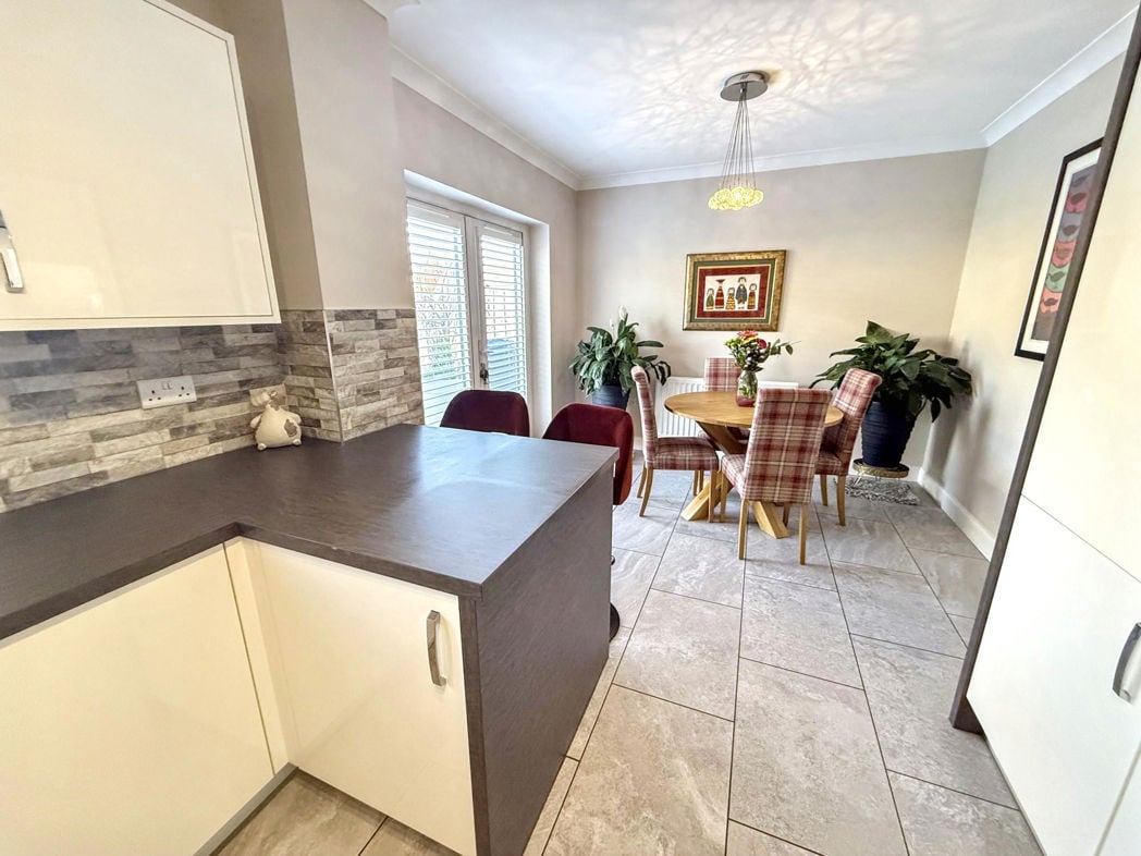 Property image 8 of 25