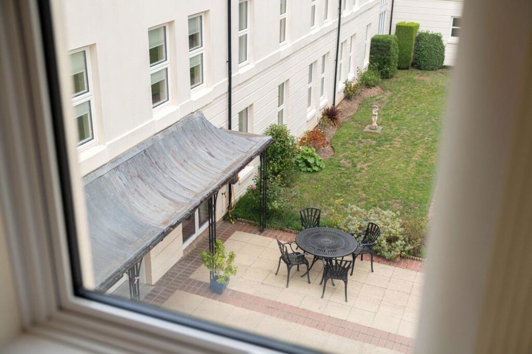 Property image 12 of 24