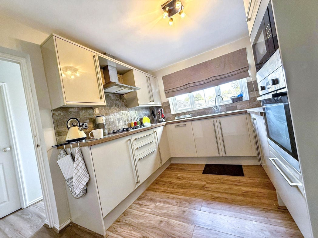 Property image 7 of 23