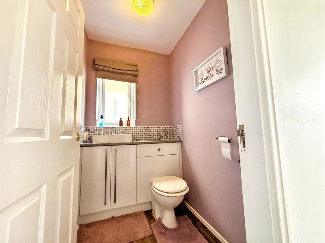 Property image 10 of 23