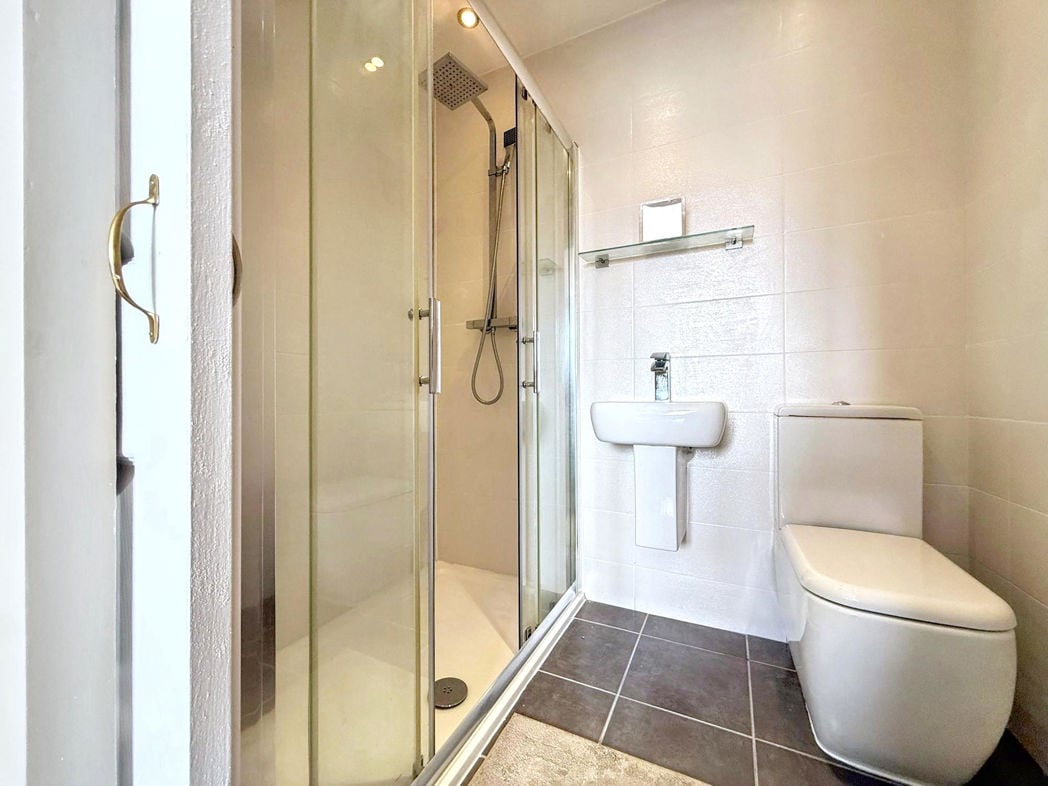 Property image 14 of 23