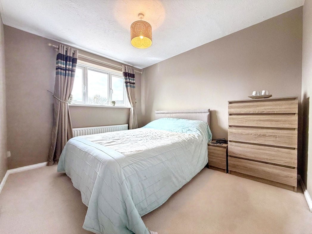 Property image 12 of 23
