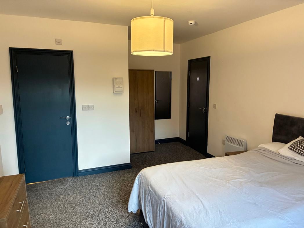 Property image 3 of 9