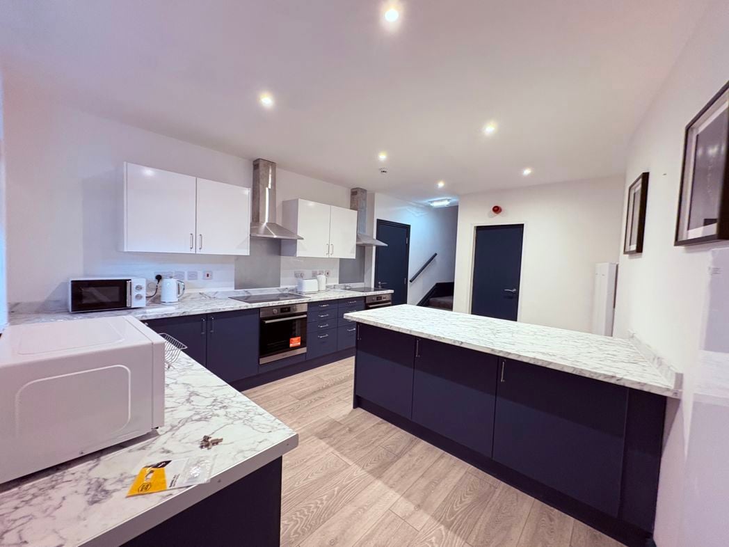 Property image 6 of 9