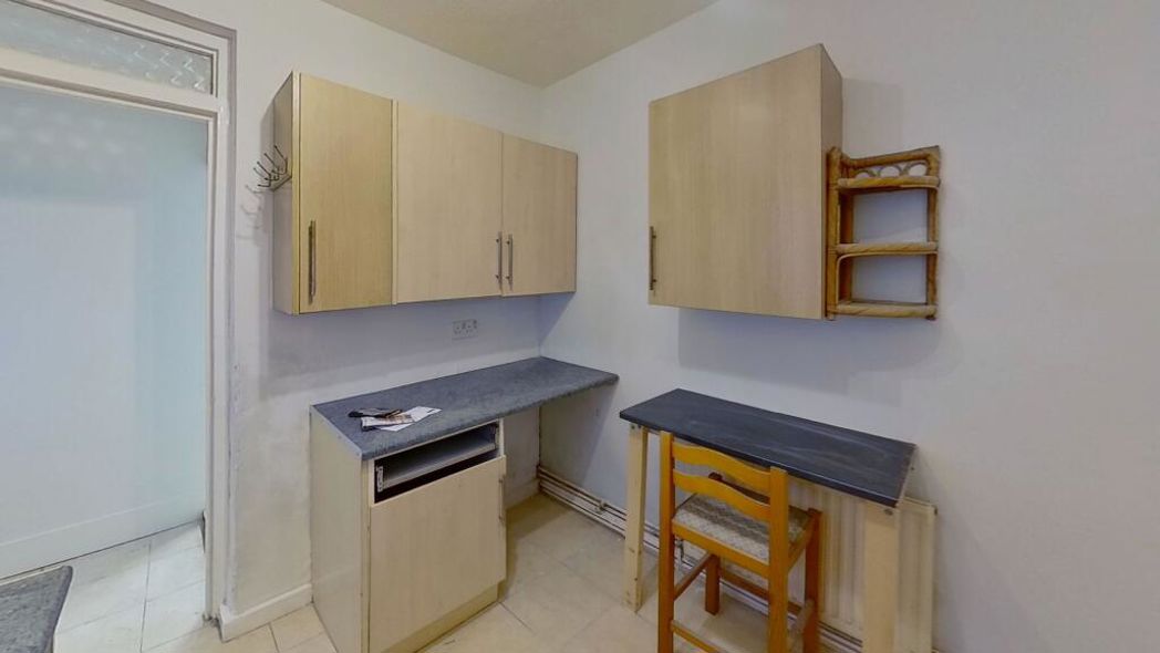 Property image 4 of 14