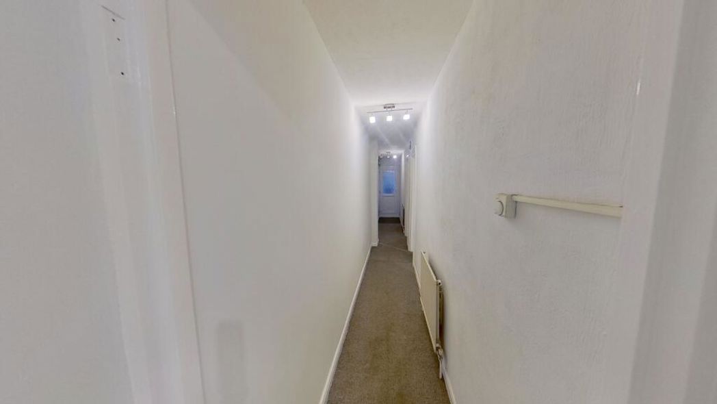 Property image 11 of 14