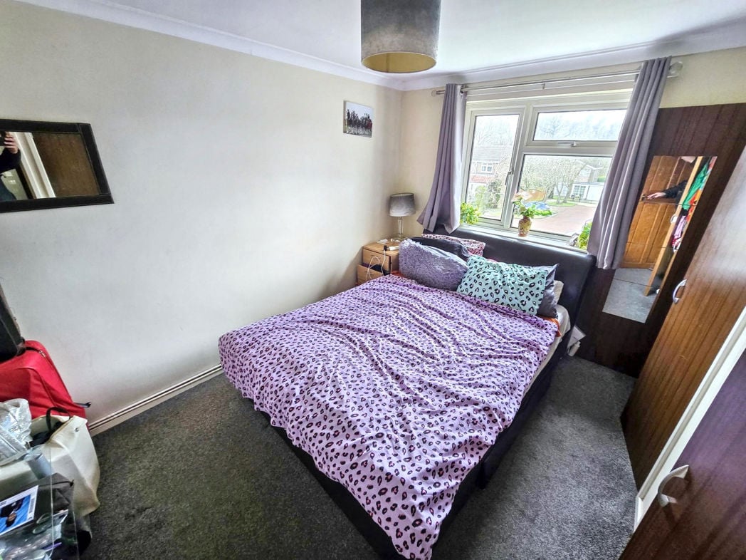 Property image 6 of 9