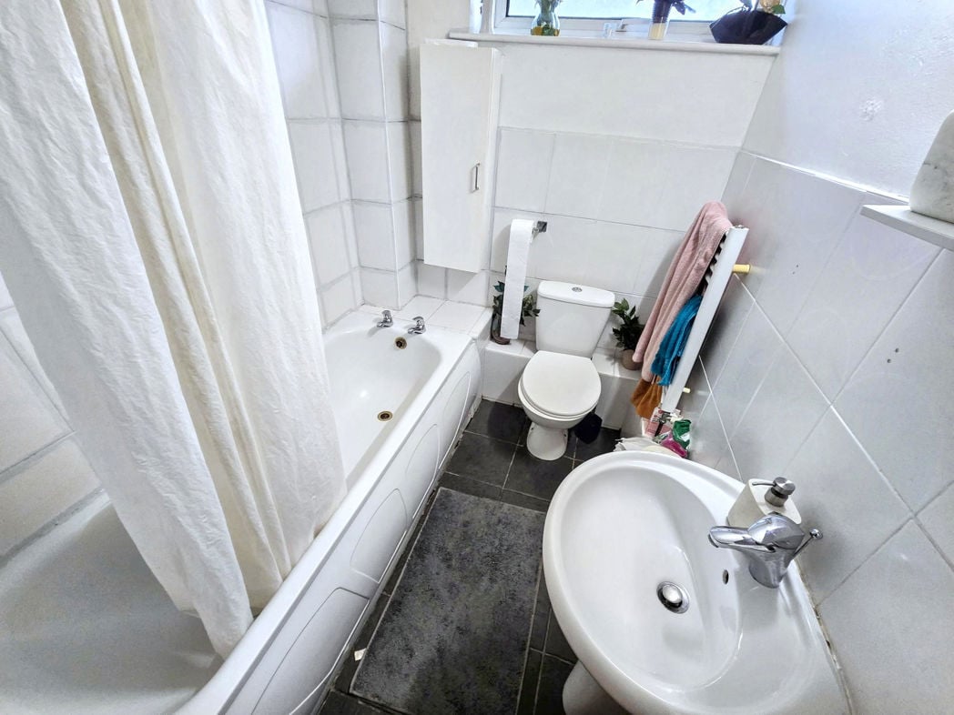 Property image 7 of 9