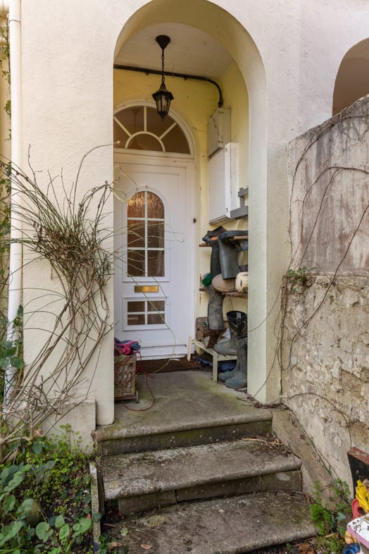 Property image 7 of 28