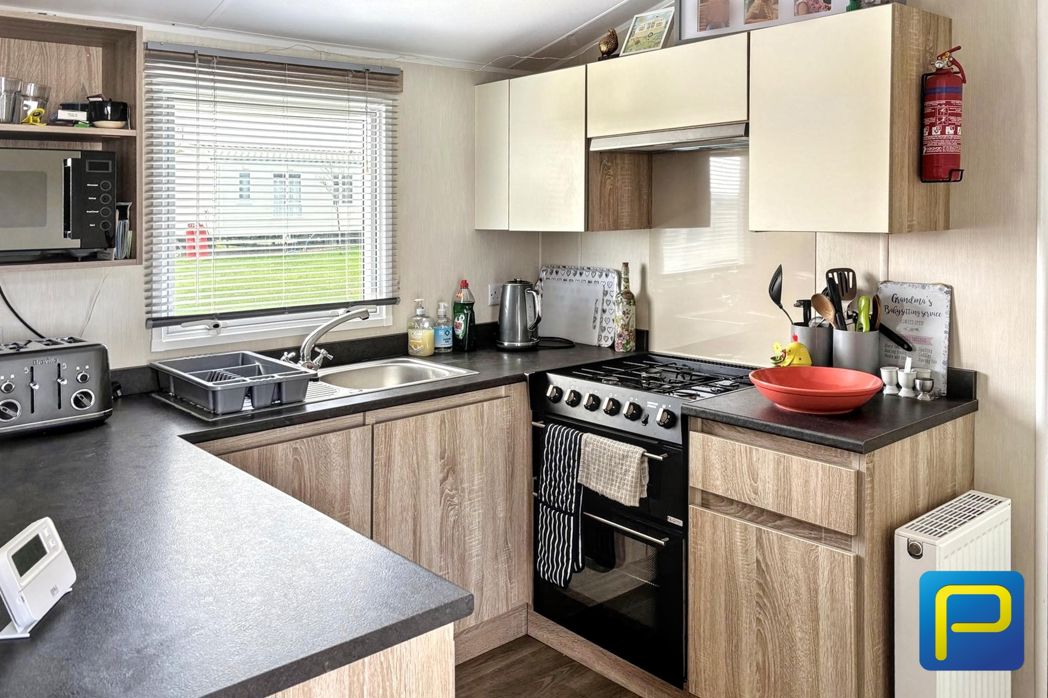 Property image 5 of 16