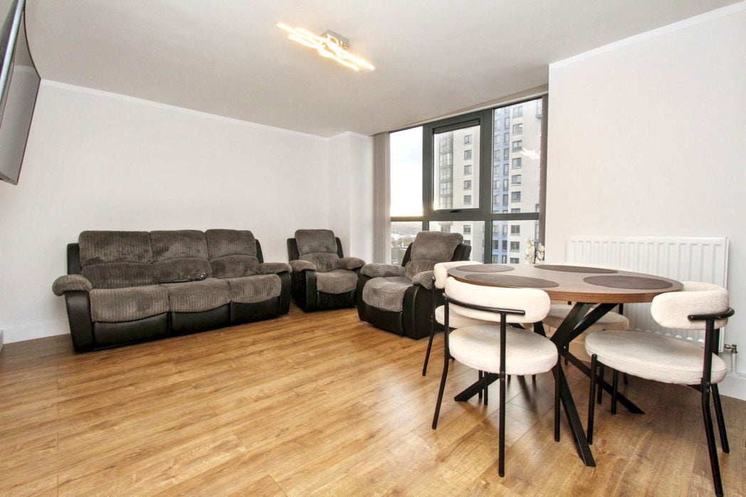 Property image 3 of 13