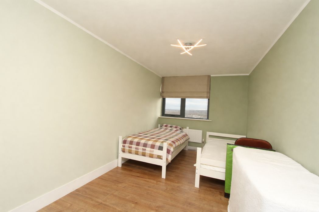 Property image 6 of 13