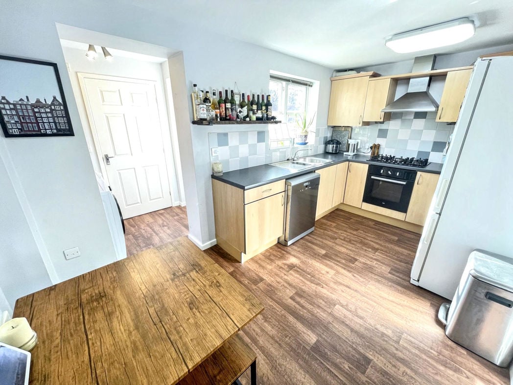 Property image 4 of 12