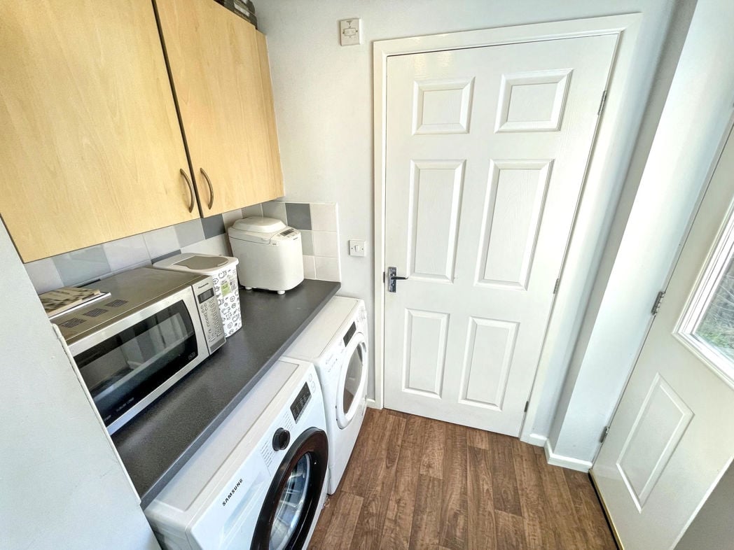 Property image 6 of 12
