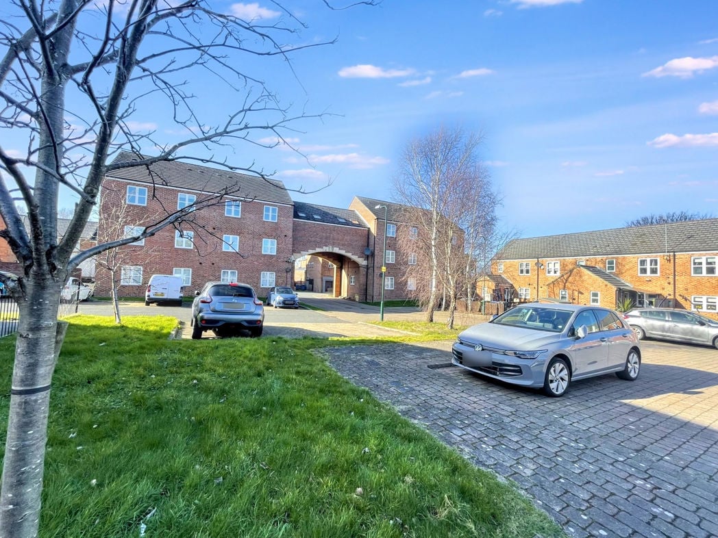 Property image 11 of 12