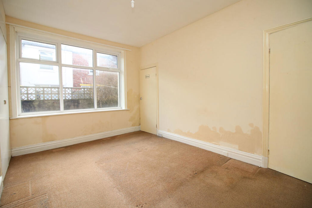 Property image 6 of 17