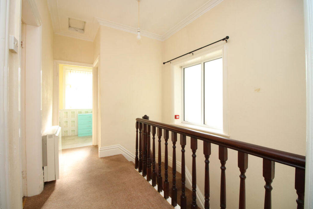 Property image 8 of 17