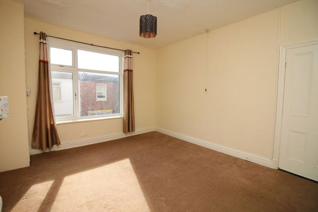 Property image 11 of 17
