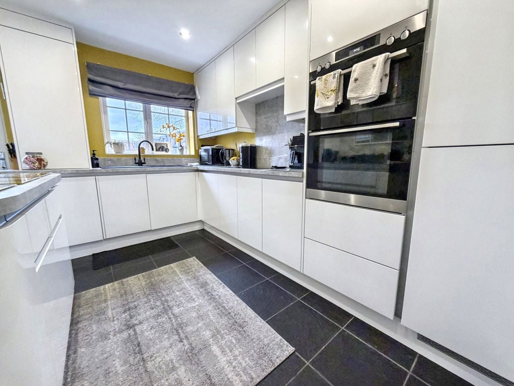 Property image 4 of 26