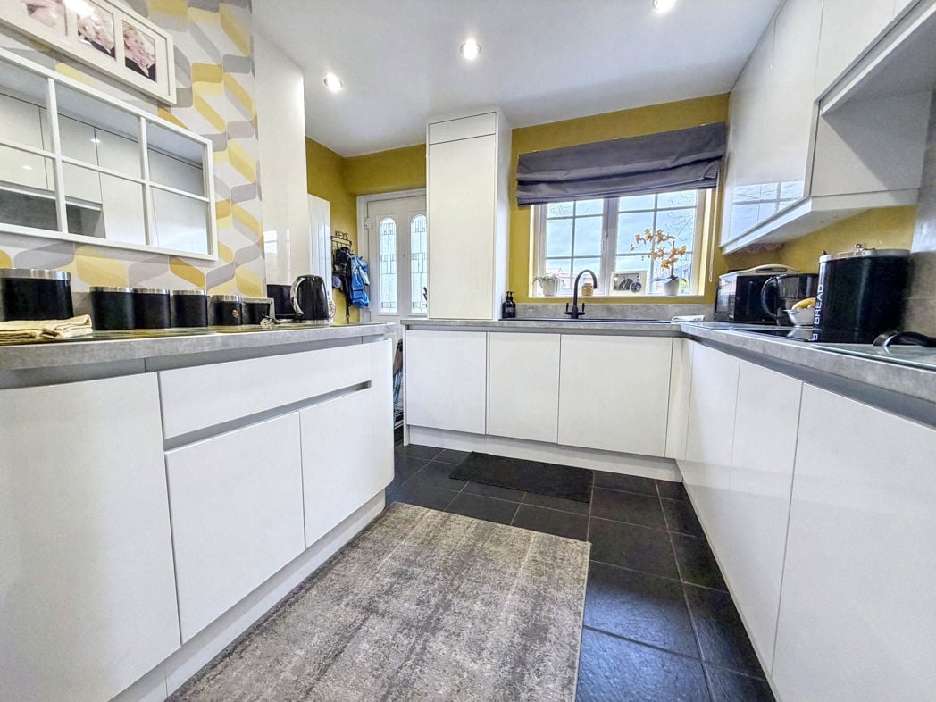 Property image 11 of 26