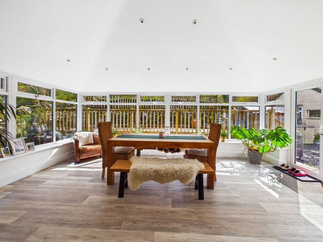 Property image 8 of 60