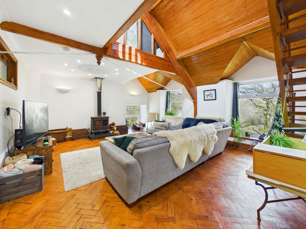 Property image 10 of 60