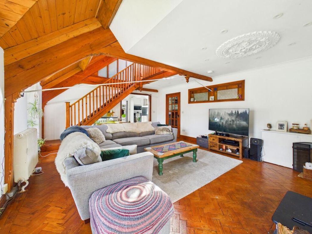 Property image 12 of 60