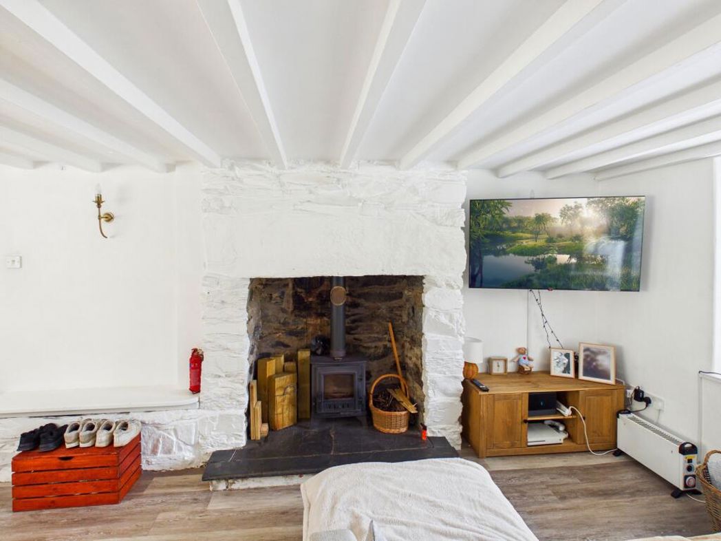 Property image 25 of 60