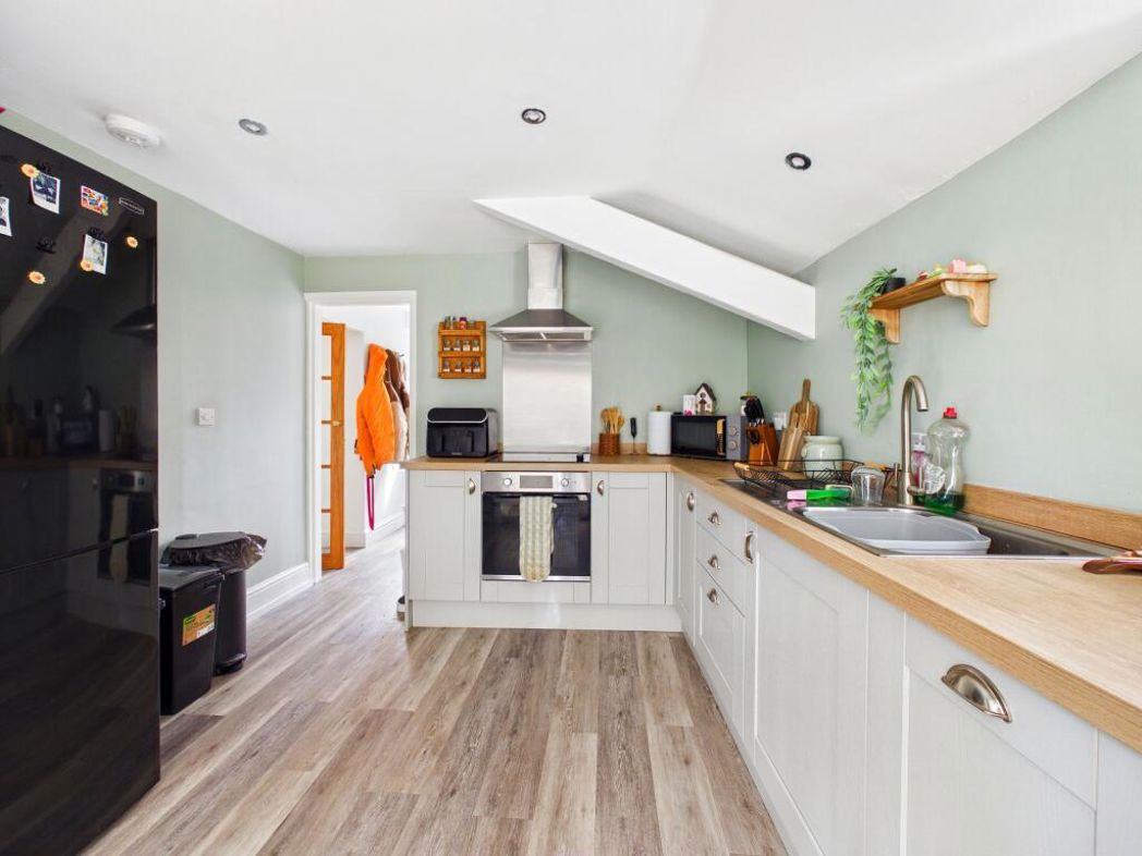 Property image 32 of 60