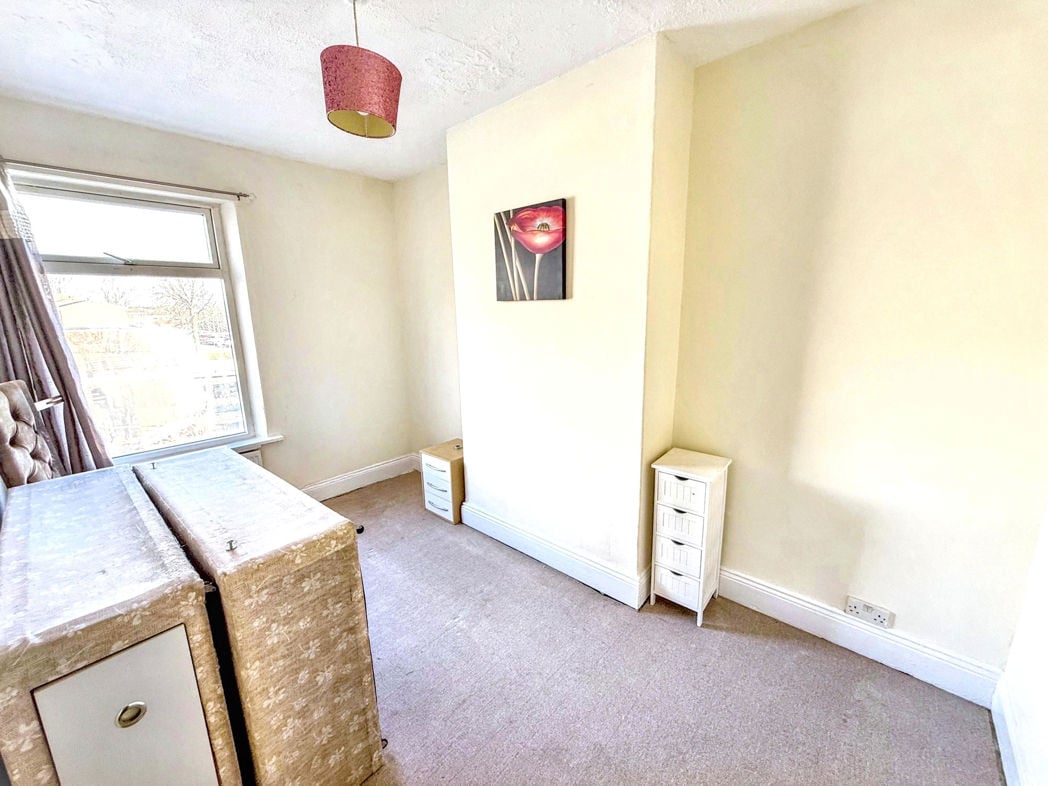 Property image 8 of 14