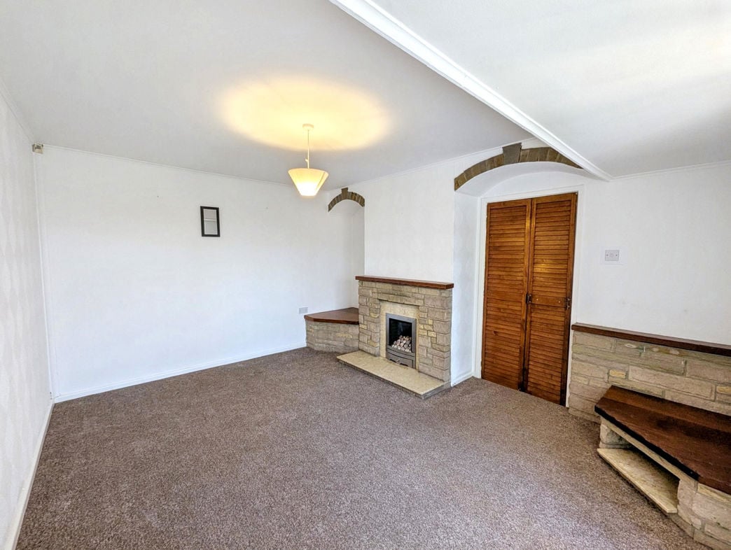 Property image 4 of 17