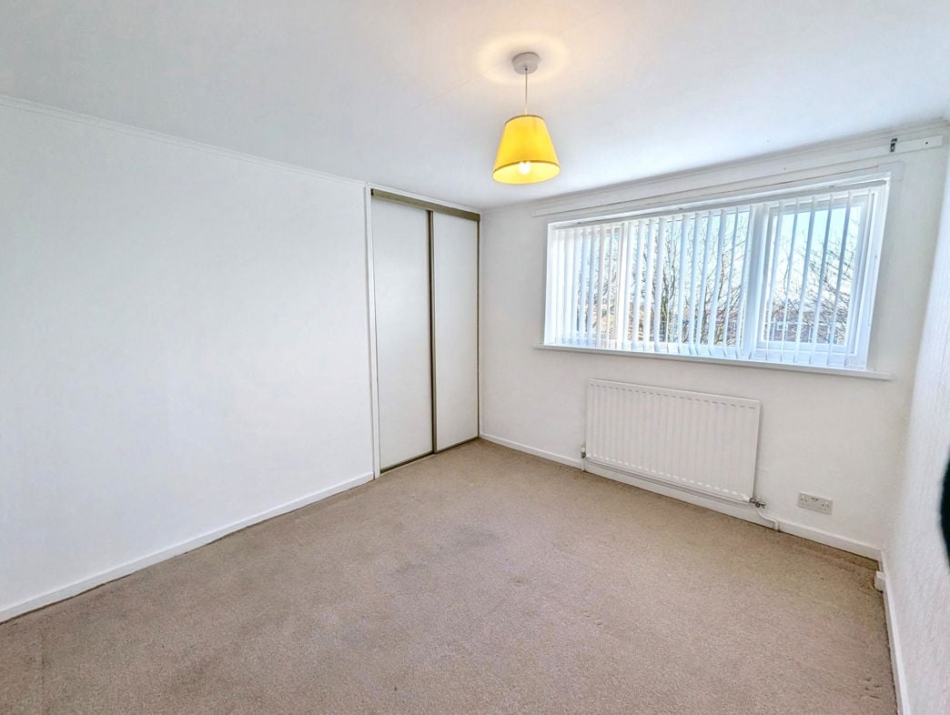 Property image 12 of 17