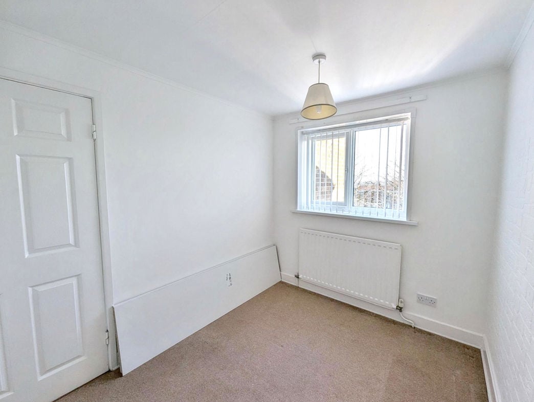 Property image 13 of 17