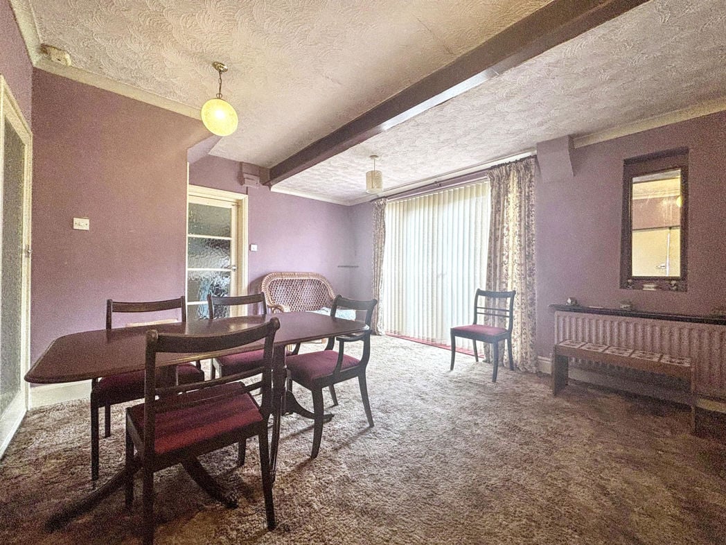 Additional Dining Room Image