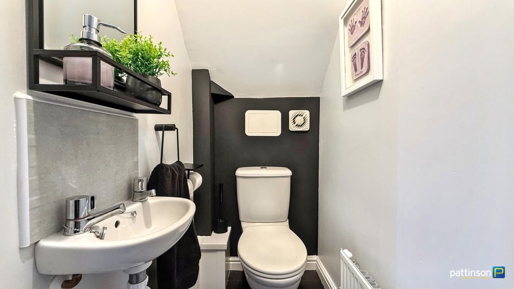 Property image 11 of 31
