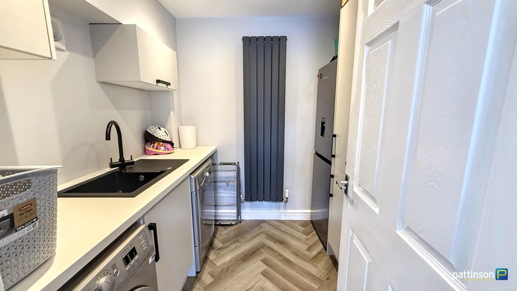 Property image 7 of 31