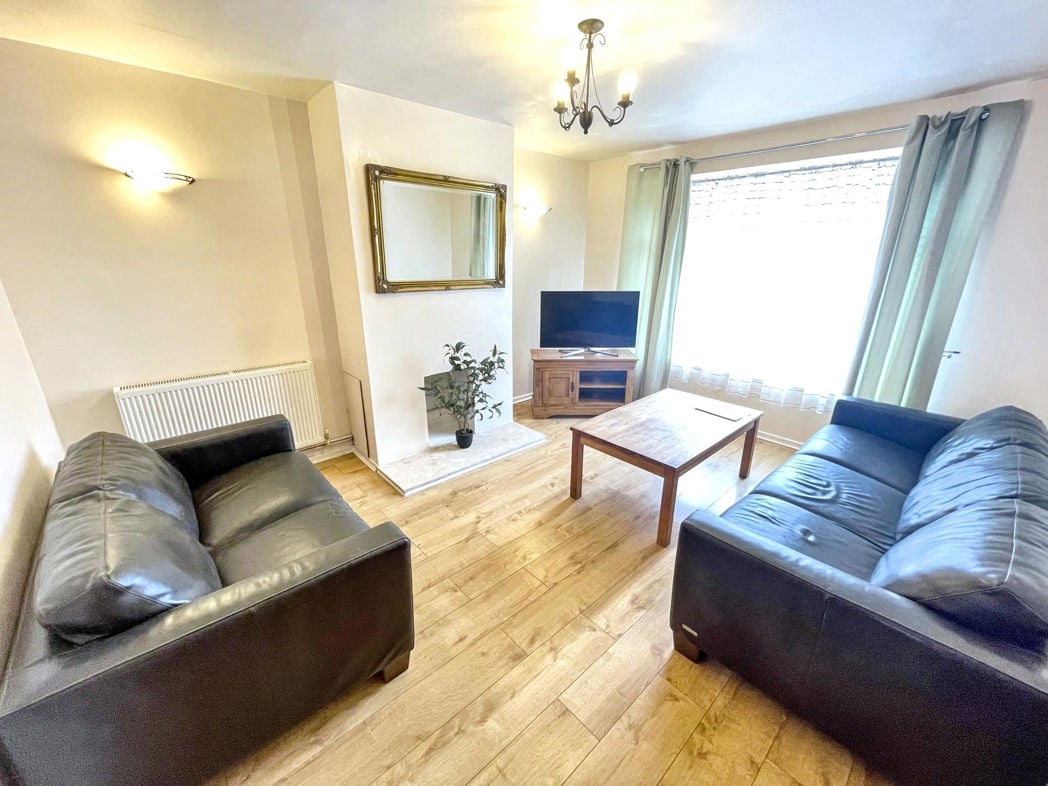 Property image 3 of 11