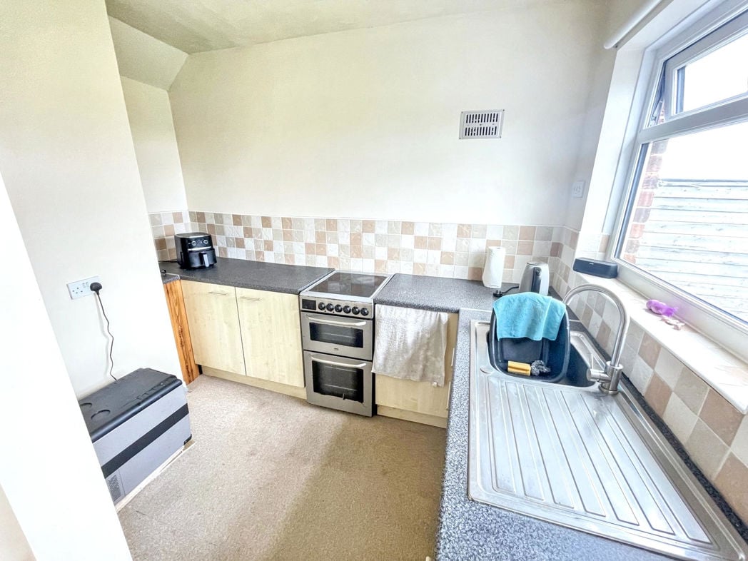 Property image 5 of 11