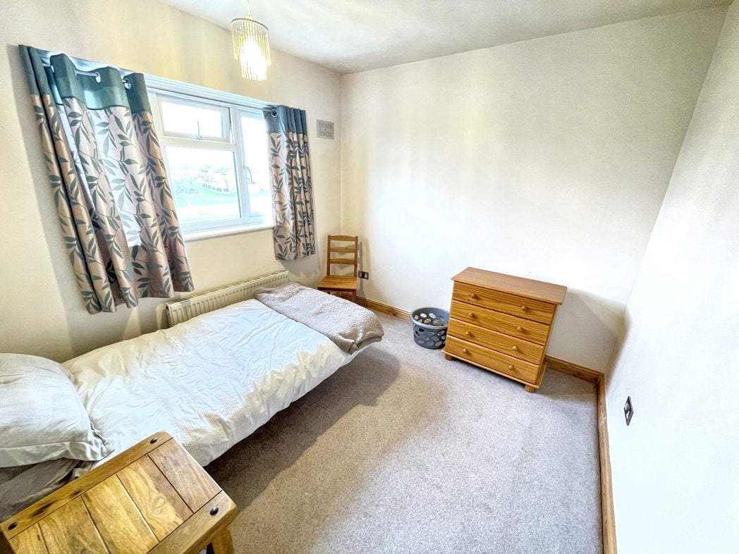 Property image 8 of 11