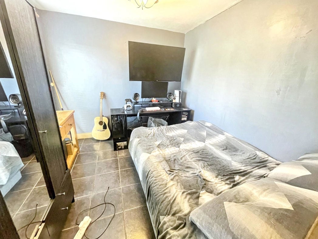 Property image 8 of 13