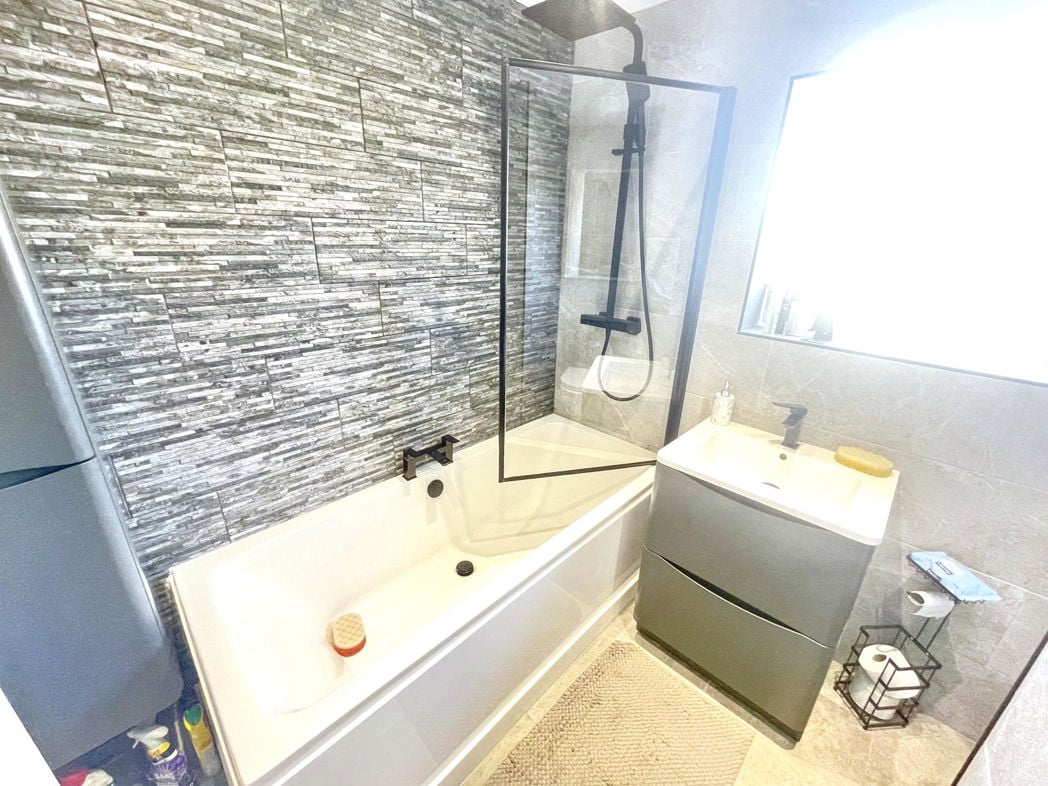 Property image 7 of 13