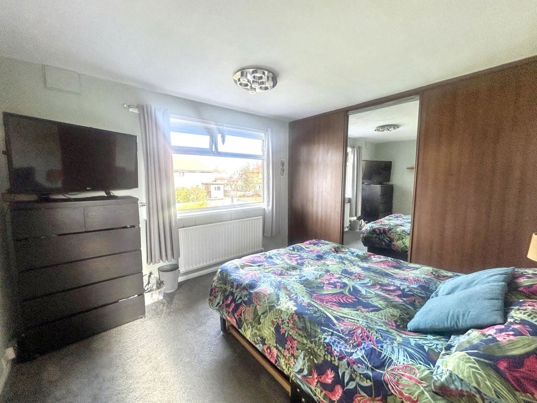 Property image 8 of 17