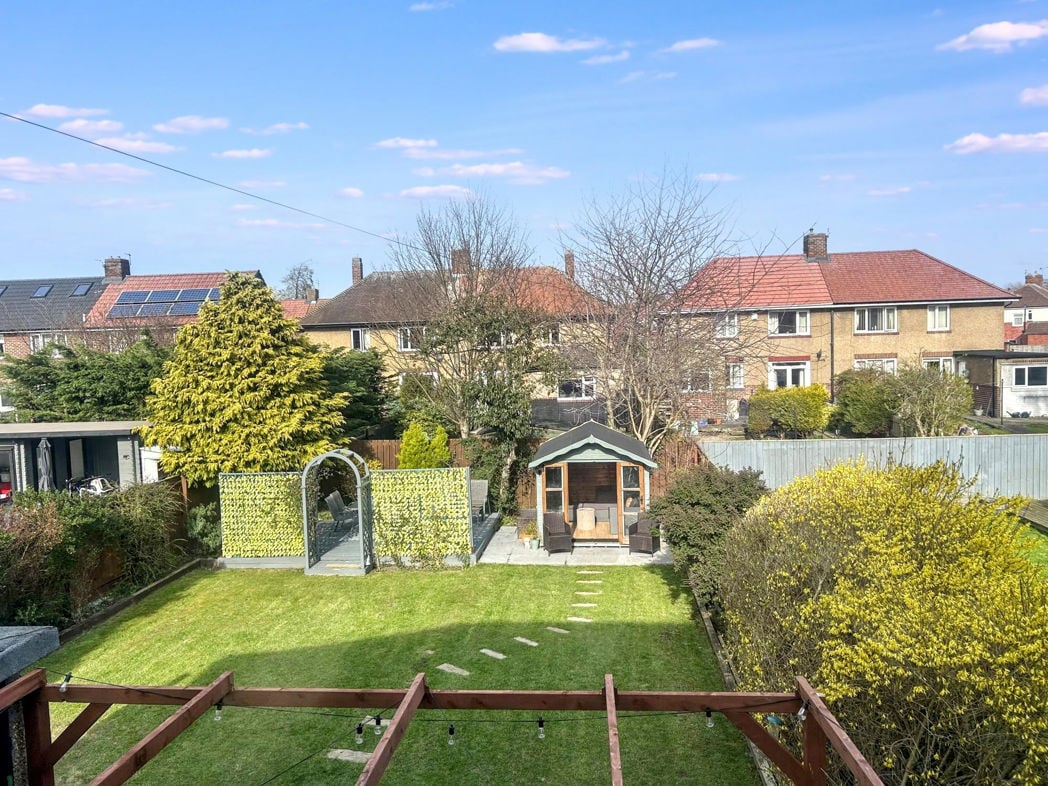 Property image 9 of 17