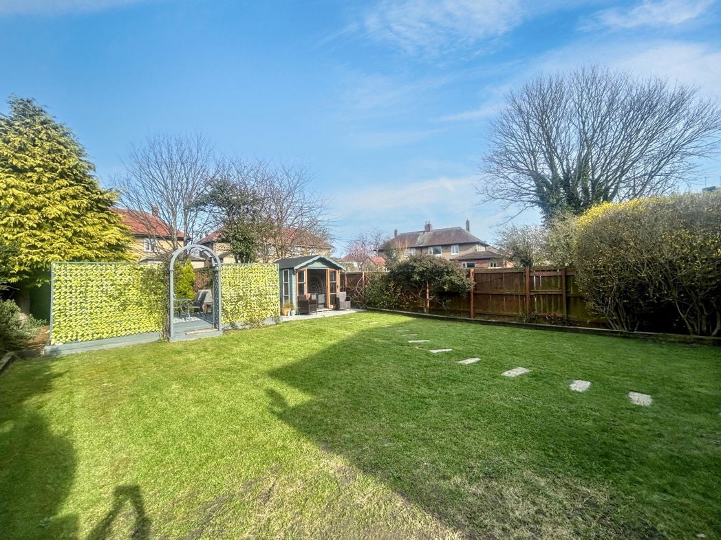 Property image 14 of 17