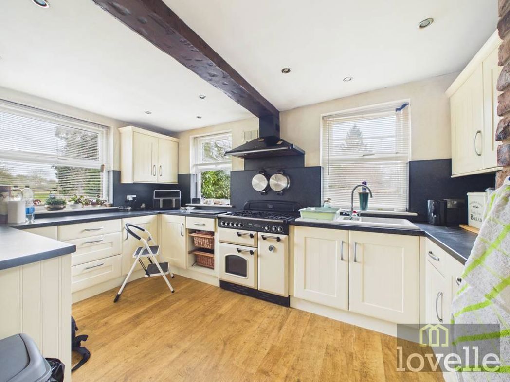 Property image 2 of 18