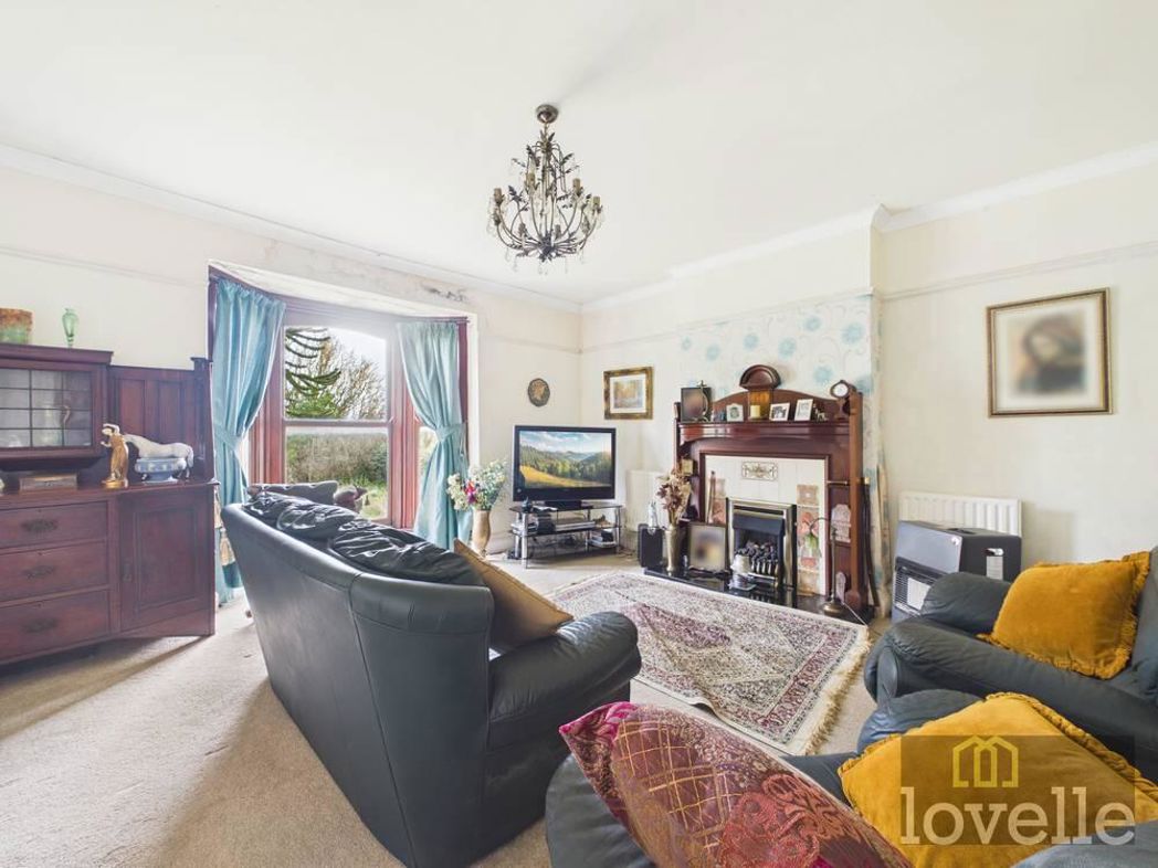 Property image 10 of 18