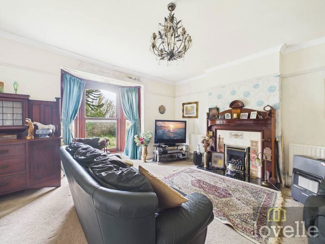 Property image 4 of 18